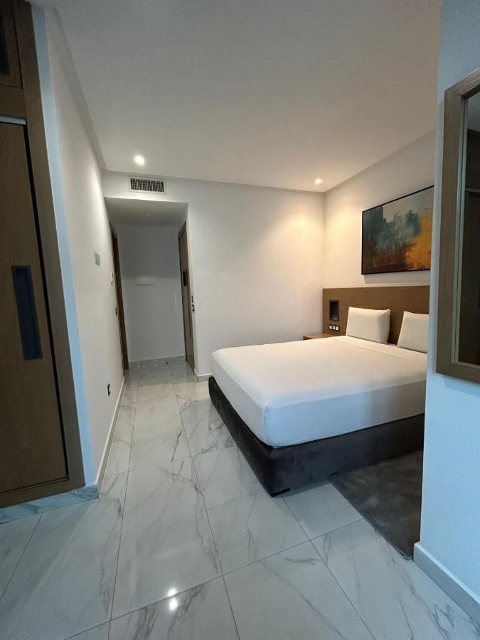 Twin Hotel Tanger Bagian luar foto